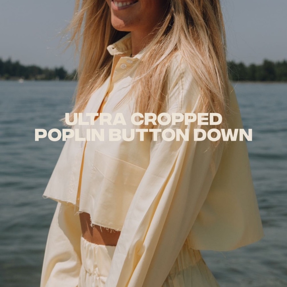 DAILY DRILS Ultra Cropped Poplin Button Down Shirt
